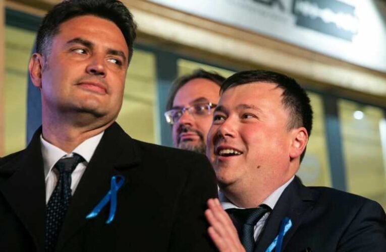 Miközben Márki-Zay aktivistái dideregtek a hidegben, kommunikációs főnöke luxusnyaralt