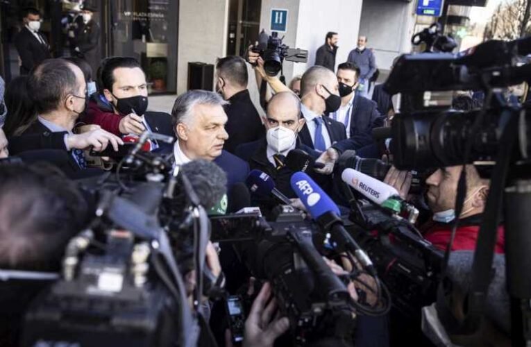 Madridban egymást taposták az újságírók, hogy kérdezhessék Orbán Viktort