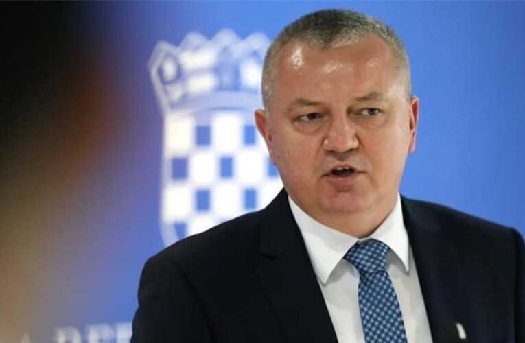 Őrizetbe vettek egy minisztert Horvátországban