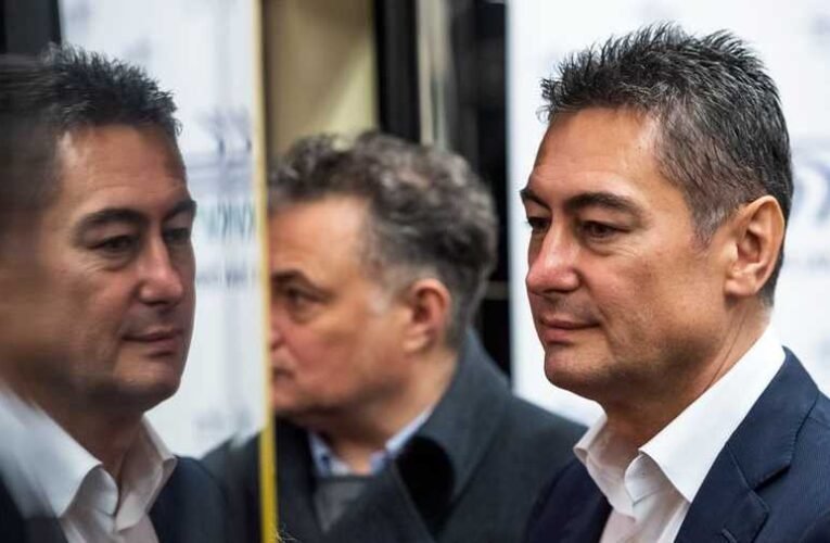 Vallomás: A szocialista Horváth Csaba egy Kálvin téri kávézóban vett át vesztegetési pénzeket