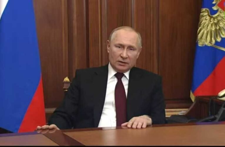 Putyin aláírta a donbászi régiók „azonnali” elismerését (videó) 📺