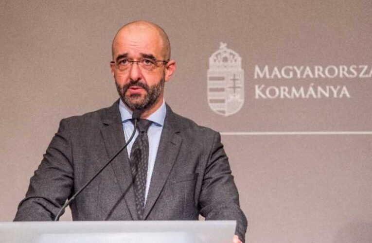 Kovács Zoltán: a magyar kormány nem támogatja az Oroszország elleni olaj- és gázembargót