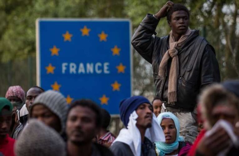 Franciaországban a többlethalálozás és a születések számának csökkenése mellett is nőtt a lakosság száma