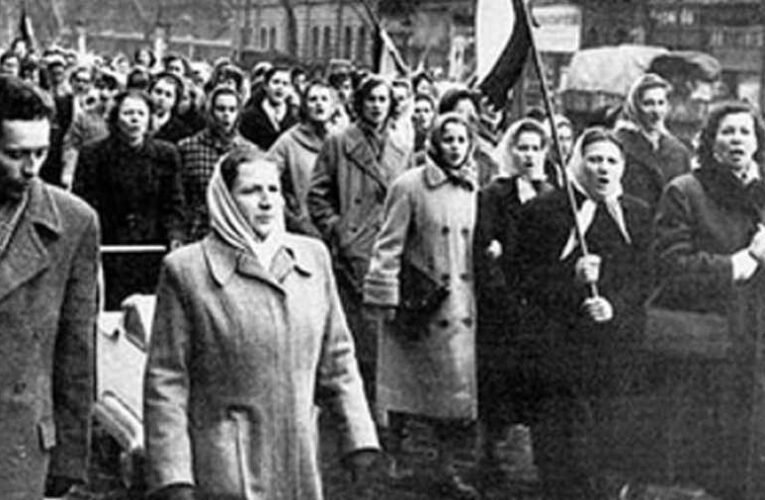 Felhívás: Asszonymenet egy szál virággal – békés tiltakozás a Budaházy Györgyre kirótt 17 év fegyházbüntetés ellen