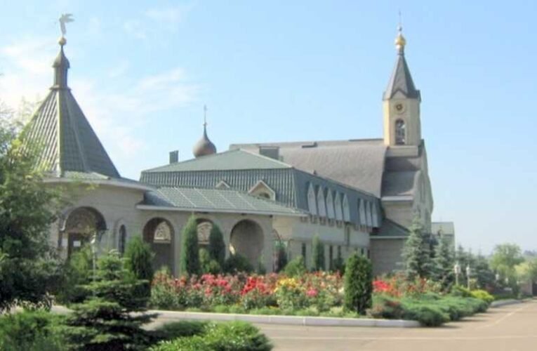 Az oroszok azt állítják, hogy ukrán „nacionalisták” szerzeteseket ejtettek túszul