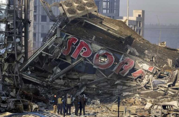 Videó: ezért mértek légicsapást az oroszok a kijevi plázára