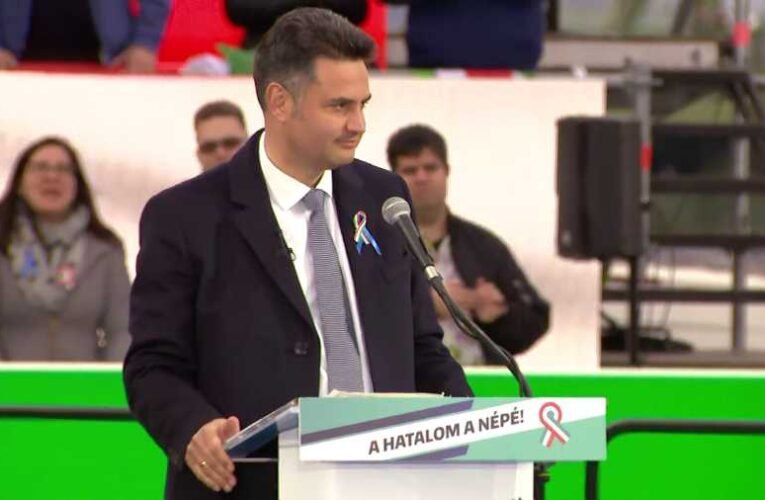 Baloldali blamázs: hazament a közönség Márki-Zay Péter beszéde alatt