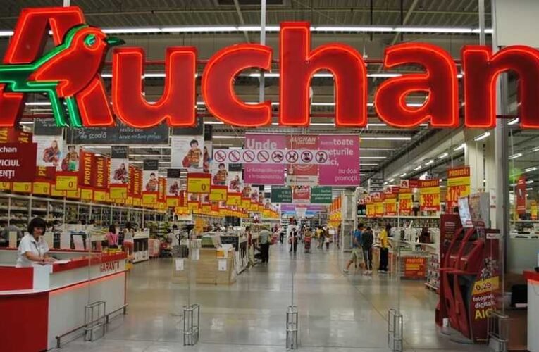 A francia kereskedelmi óriás nem hagyja el az orosz piacot