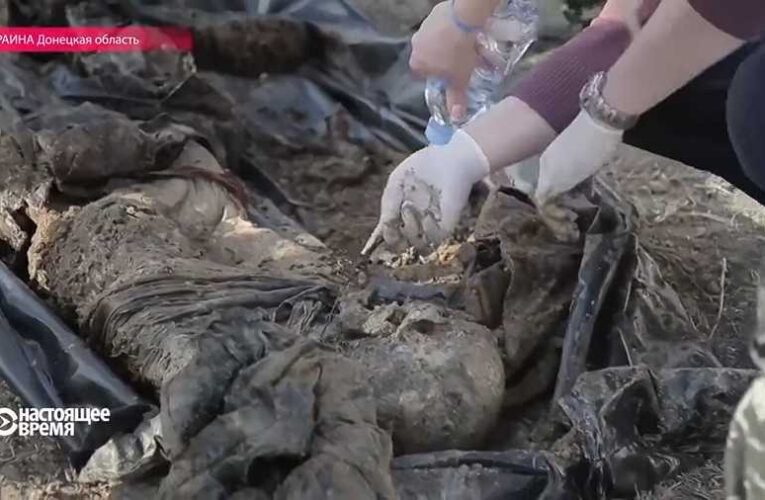 Sorra tárják fel Donbaszban a Nyugat számára “nem létező”, sőt egyenesen “nevetséges” tömegsírokat