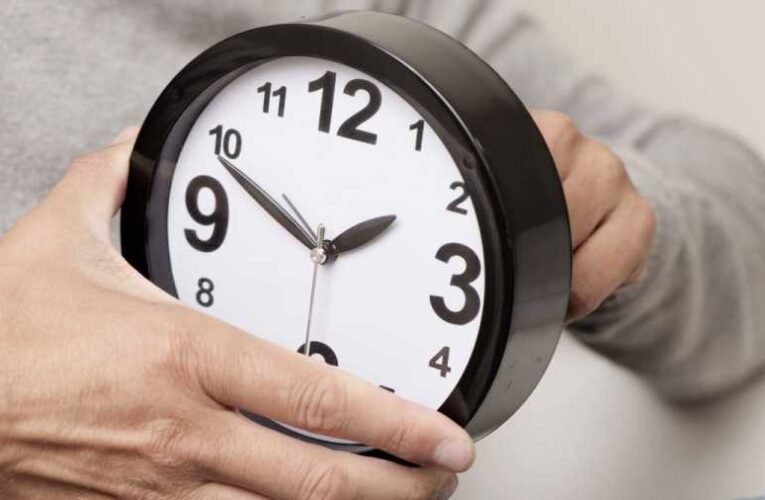 Vasárnap kezdődik a nyári időszámítás