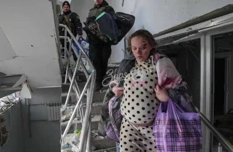 Így hazudik a mindig demokratikus nyugati média – Egy újabb videóban bukkant fel a halott, terhes ukrán nő 📺