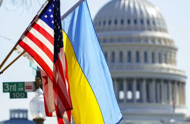Az USA más országoknak szánt légvédelmi rakétákat ad Ukrajnának