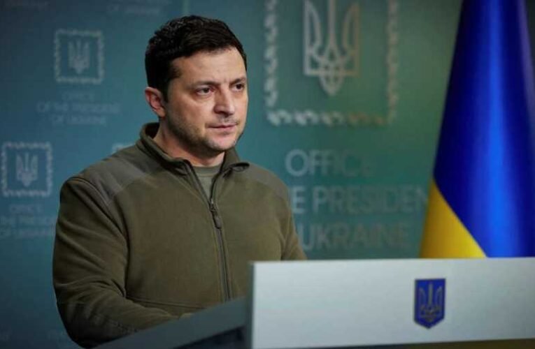 Zelenszkij a NATO összes repülőgépének és harckocsijának egy százalékát kéri Ukrajnának