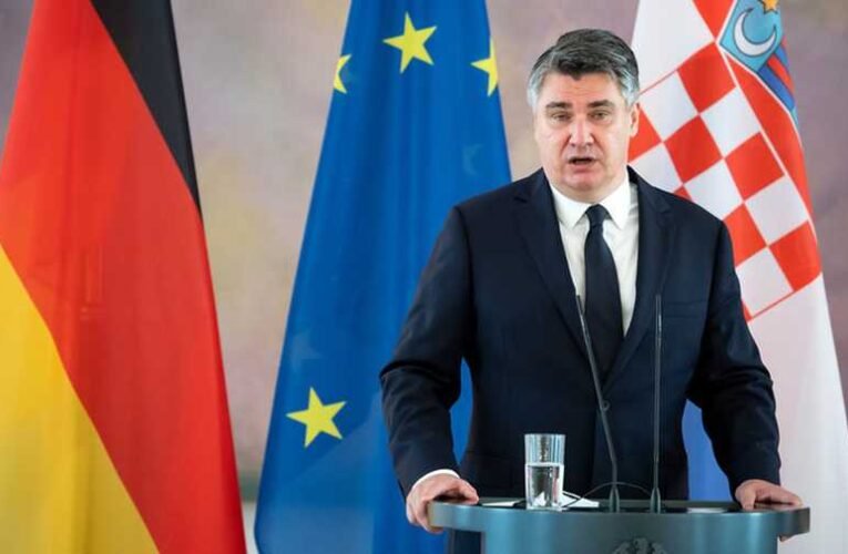 Horvát elnök: Senki nem szólt nekem, hogy háborúban állunk