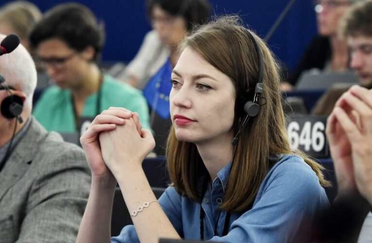 Tragédia – Donáth: Már öt meleg barátom költözött el Magyarországról április 3-a óta