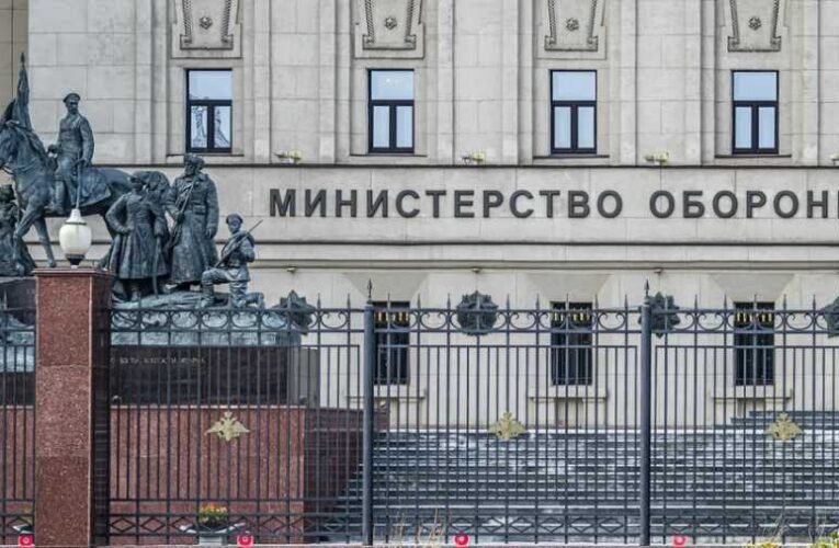 Az ukránok Herszon lakónegyedeit lőtték