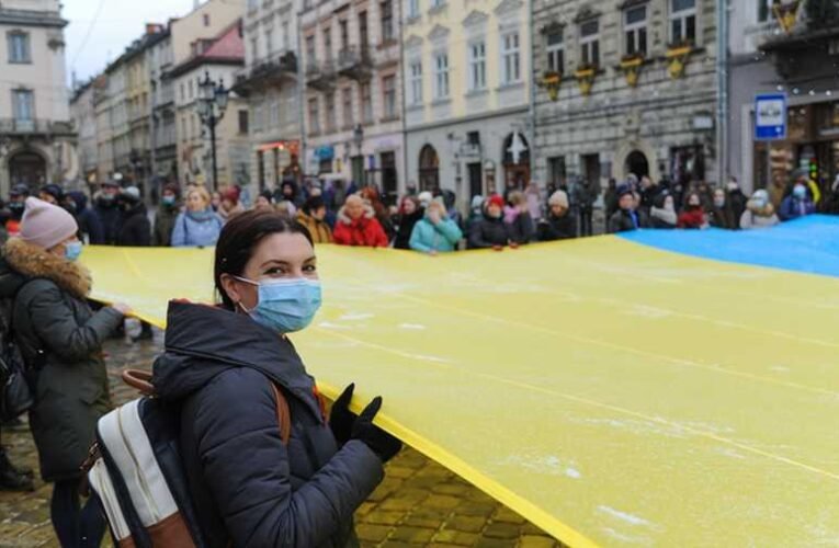 Zelenszkij tanácsadója: „Amennyire csak lehet, hazudnunk kell”