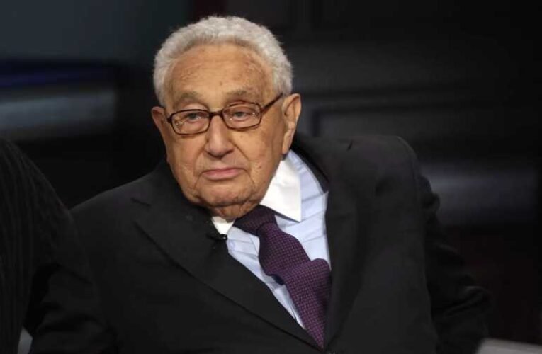 Dr. Téglásy Imre: Kissinger élt. Kissinger él? Kissinger élni fog?