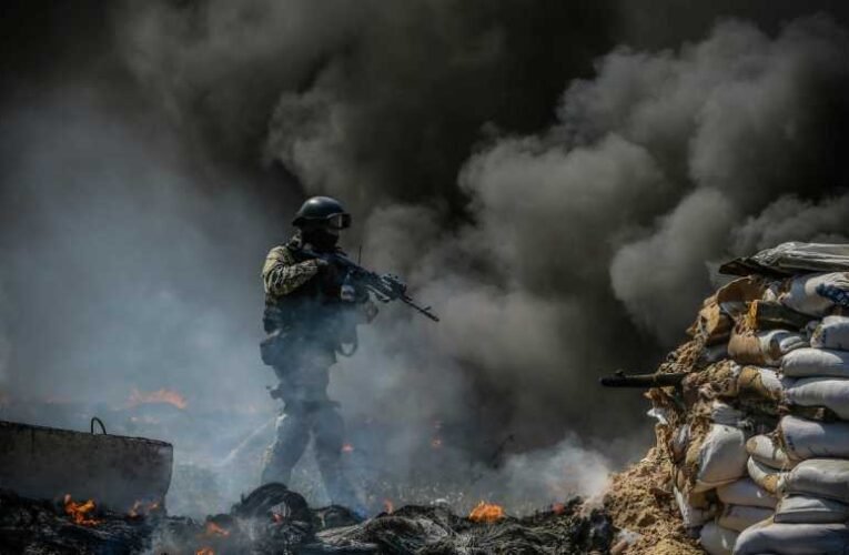 Stoffán György: Nemzetközi hazudozás a 21. században – Kik a háborús bűnösök?