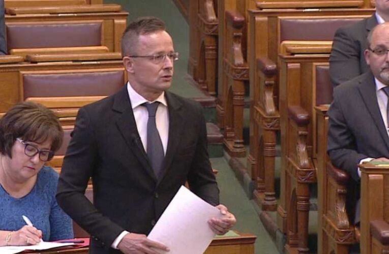 Szijjártó a parlamentben: Magyarország nem szavazza meg a brüsszeli szankciós javaslatot