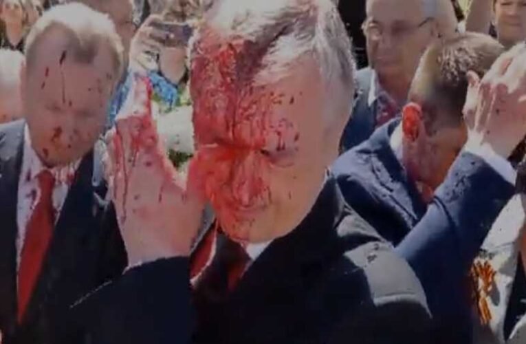 Megtámadták az orosz nagykövetet Varsóban 📺