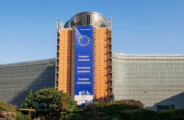 Századvég: az Európai Bizottság jogokat vonna meg az állami szervektől
