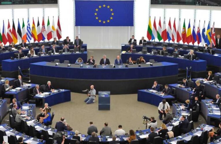 Az európai baloldal azt szeretné, hogy Magyarország egy fillér uniós támogatást se kapjon