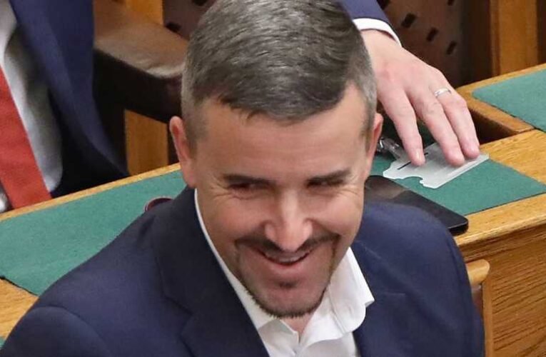 A disznótoros botrányától Jakab nem menekülhet