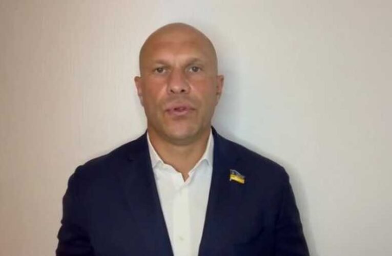 Az Európai Unióba igyekvő Ukrajnában Zelenszkij parancsára gyilkolják a neki útban lévőket