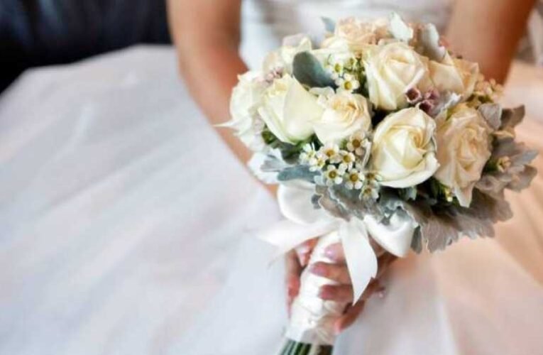 18 éves lányt vett feleségül a 78 éves kiskunhegyesi polgármester