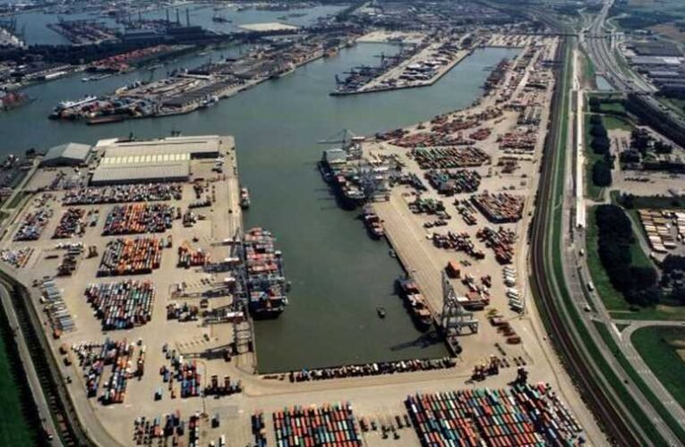 „Rotterdam készen áll”: Kijev dührohamai ellenére is megmenti Európát az orosz olaj