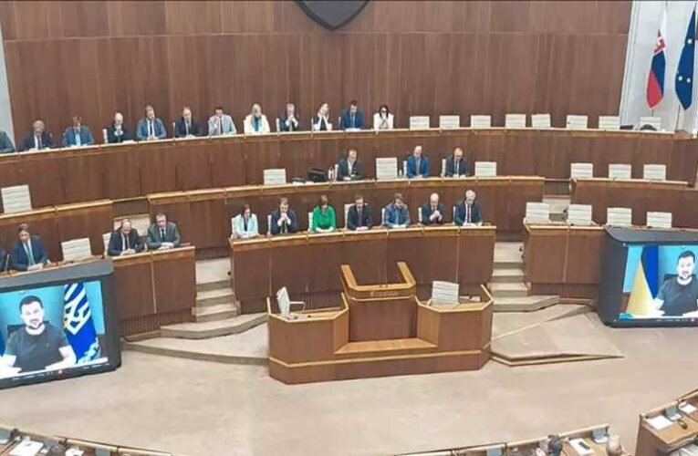 Zelenszkij támad, Oroszország kizárását szorgalmazta az EBESZ-ből