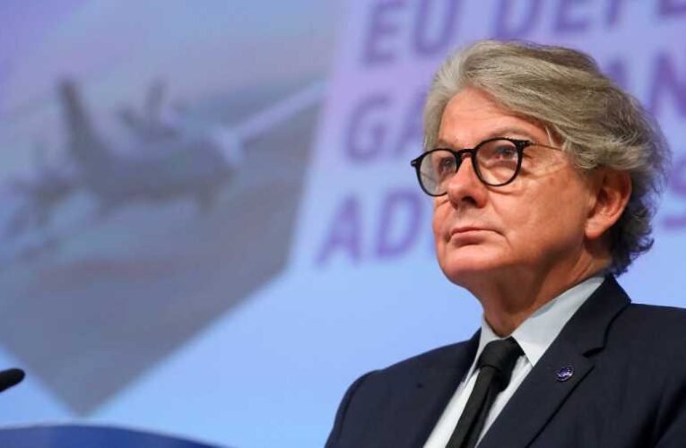 Az EU tavaszig egymillió tüzérségi lövedéket küldhet az ukránoknak