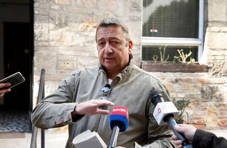 Bayer Zsolt: A Podoljak nevű ukrán fasz már régen térdel, nagyra van tátva a szája a CIA előtt