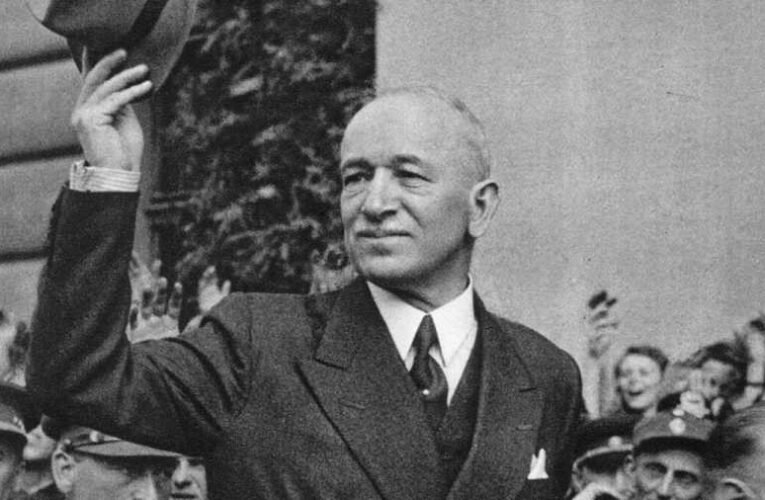 A Beneš-dekrétumokra hivatkozva kobozna el magyar tulajdonú földeket a szlovák állam