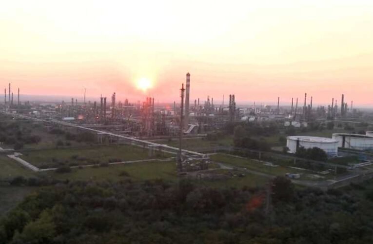 Tűz volt a százhalombattai olajfinomítóban, az egyik üzem leállt