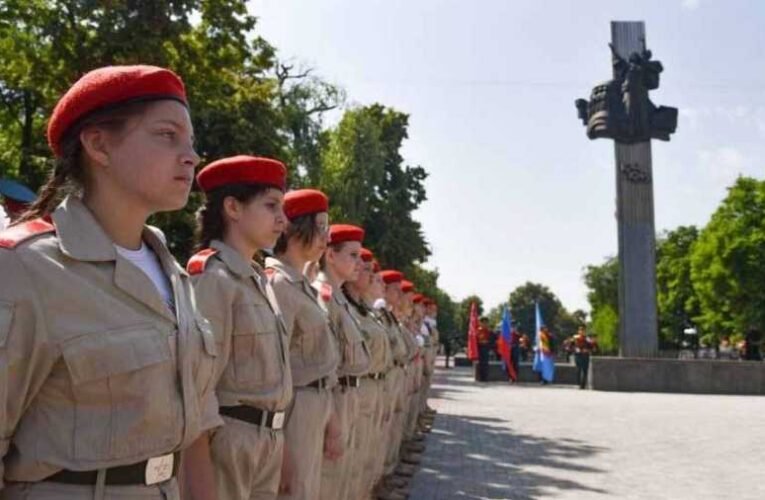 Pasecsnik: július 3. Luhanszk győzelmének piros betűs napja