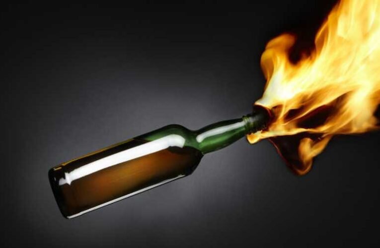 Terrortámadás a Fidesz-iroda ellen – Molotov-koktél