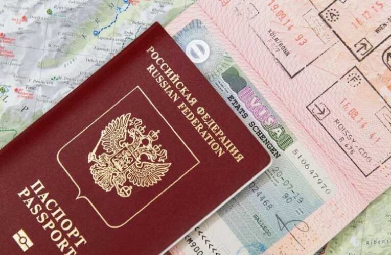 Az EU az Oroszországgal fennálló vízumkönnyítési megállapodás teljes felfüggesztéséről határozott