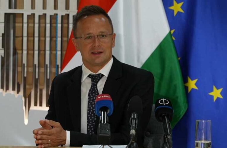 Szijjártó: Magyarország elérte, hogy az olajársapka ne vonatkozzon a csővezetékes kőolajszállításra és kivételt kapjon a nukleáris energia is