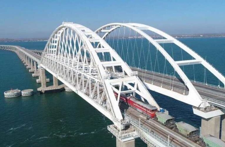 A britek felügyelik a krími híd lerombolásának tervét