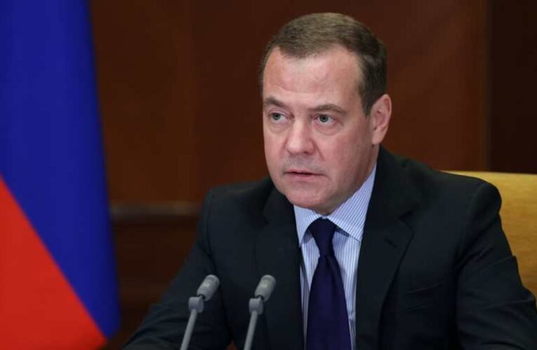 Medvegyev: az álmodozó kis NATO-tagból egy folt marad a taktikai nukleáris csapás után