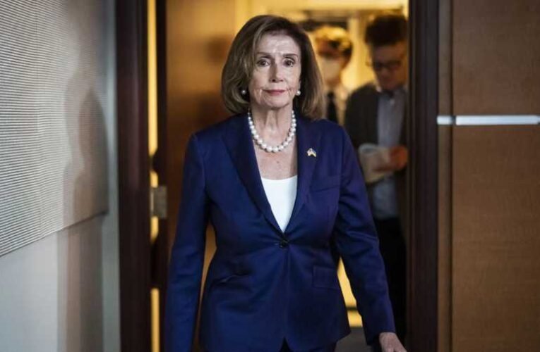 Baleset érte Nancy Pelosit Luxemburgban