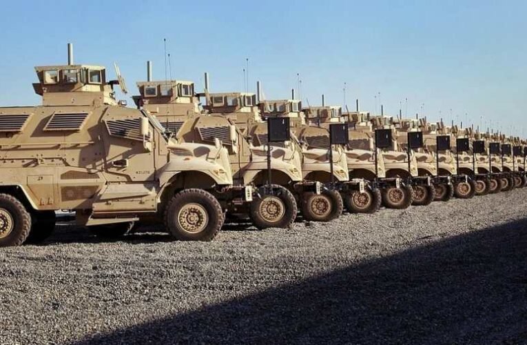 Amerikai páncélosok 200 méteres menetoszlopa lépett be Ukrajnába