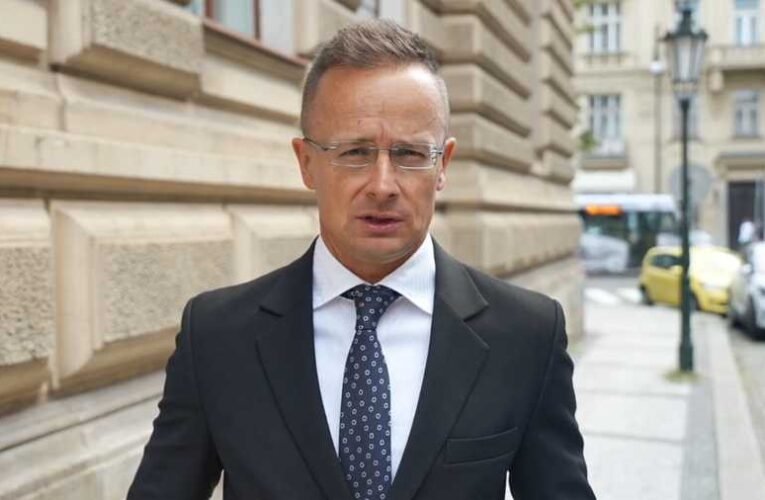 Szijjártó: építési engedélyt kapott Paks II. reaktorépülete