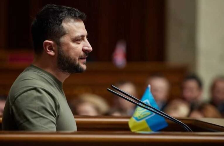 Bill Clintonnal társalgott Zelenszkij