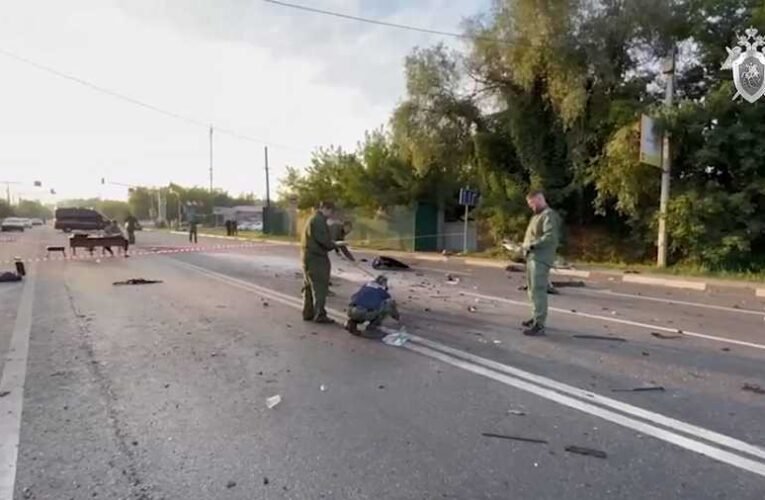 Felrobbantották a nyugatellenes orosz politológus autóját, de a lánya ült benne 📺