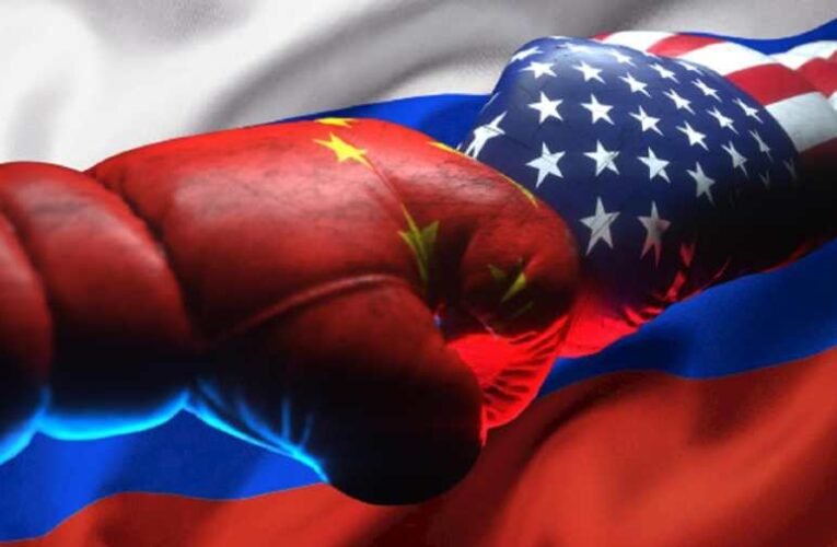 Kína: Washington célja az ukrán konfliktus elhúzódása