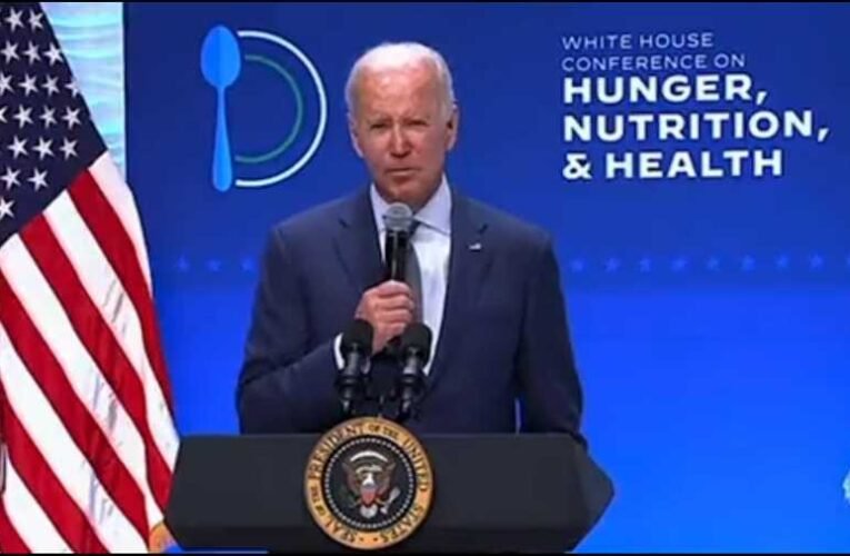 Jackie, itt vagy? Hol van Jackie? – elhunyt politikust keresett a nézők között Joe Biden
