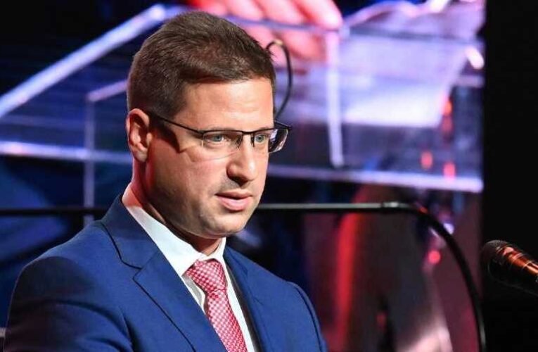 Gulyás Gergely: a 15 százalékos emelés a 13. havi nyugdíjat is érinti
